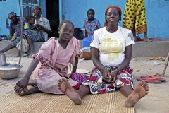 Tchad, women in front of hospital