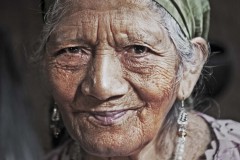 Guatemala, Zacapa old indian farmer woman