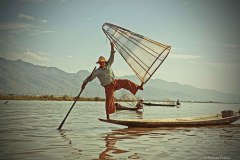 Mynamar, lake Inle fisherman